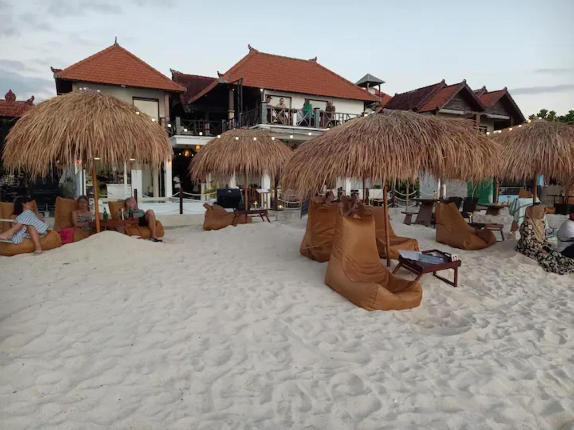 The Beach Huts Lembongan Hotel Екстериор снимка